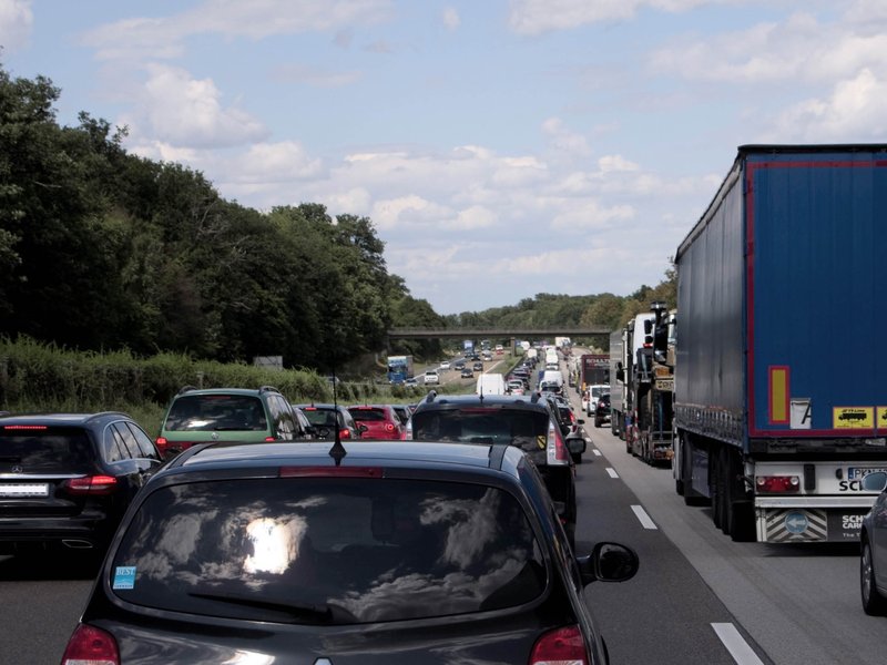 Bild abfahren-im-stau.jpg